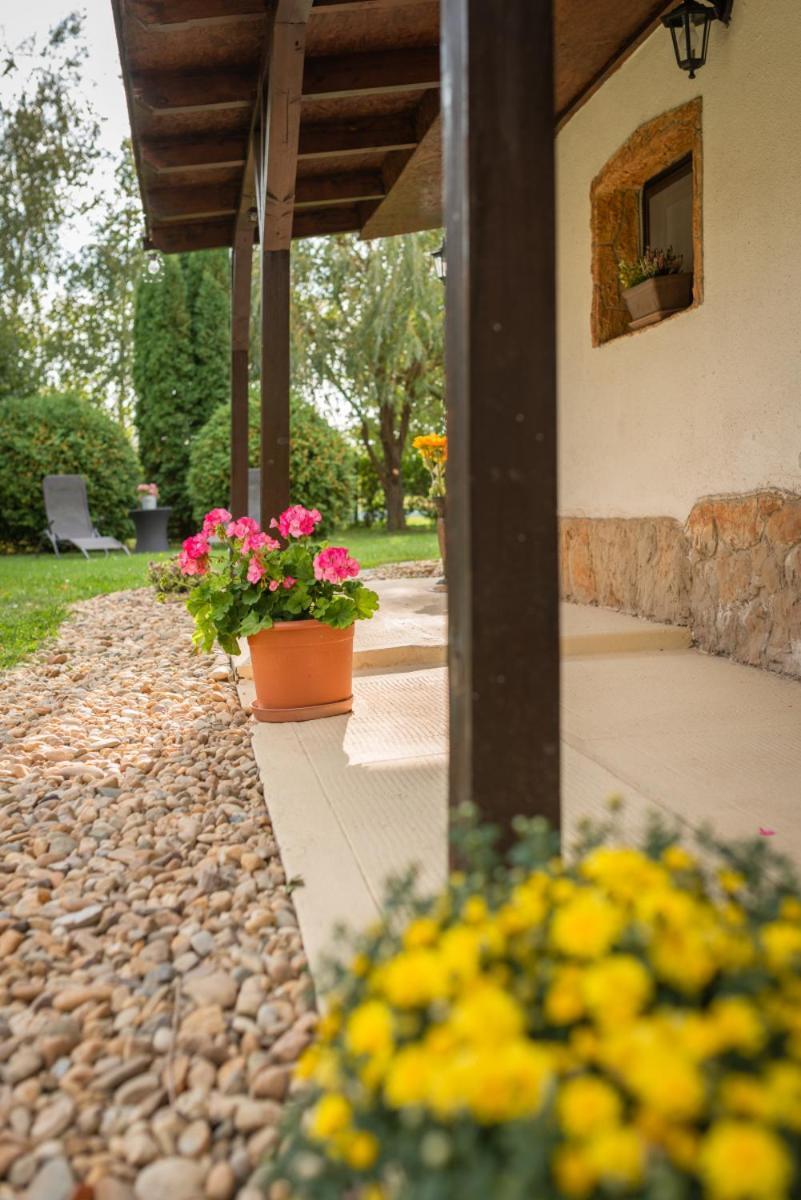 Lovely Cottage Home ヴァレンツァ エクステリア 写真